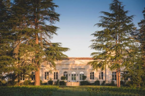 Отель Château Le Pape B&B  Леоньян